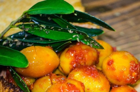 Soslu Kırma Yeşil Zeytin 1.44 KG e